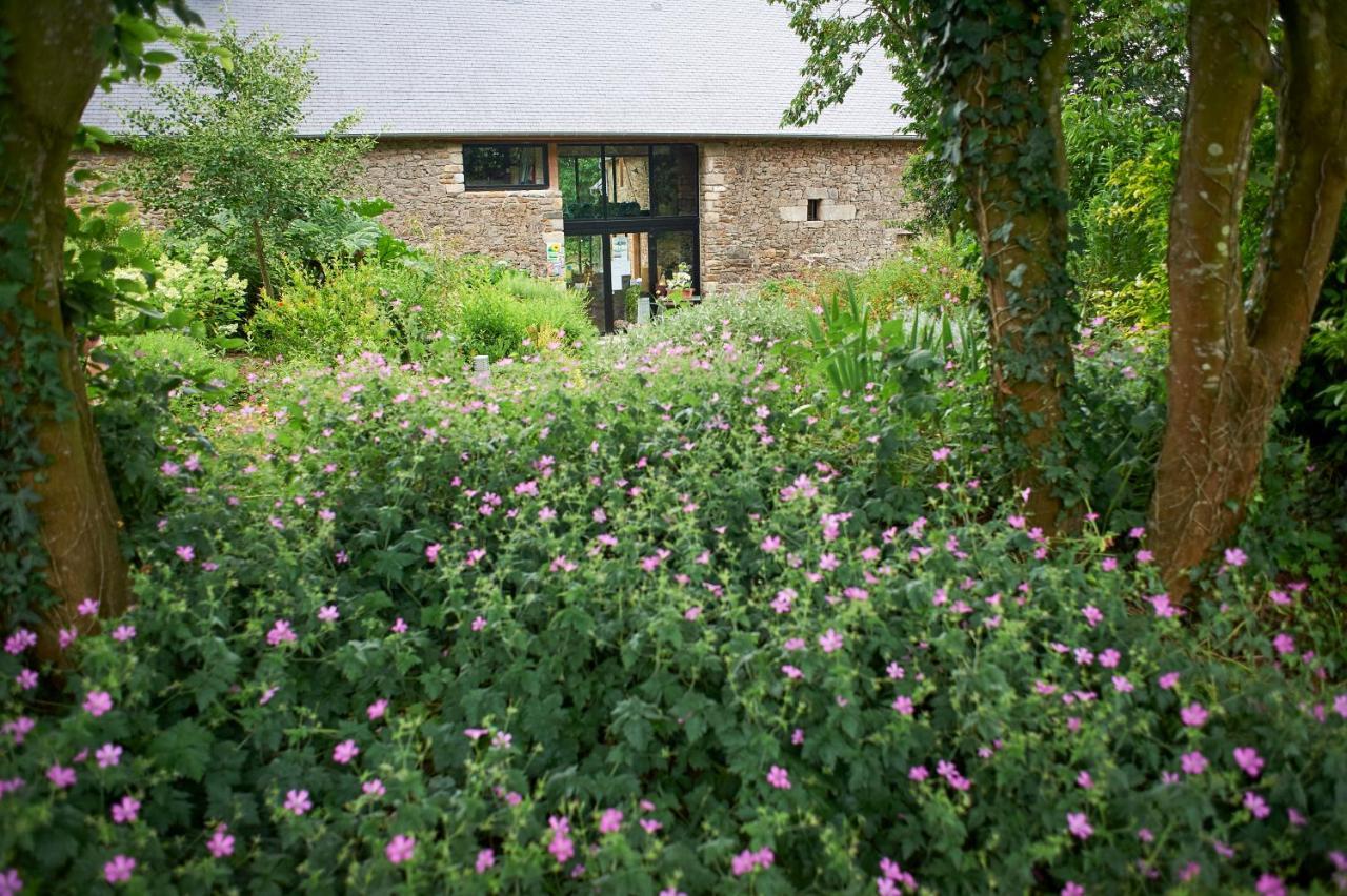 Bed and Breakfast Aux Greniers A Reves Plestan Екстер'єр фото