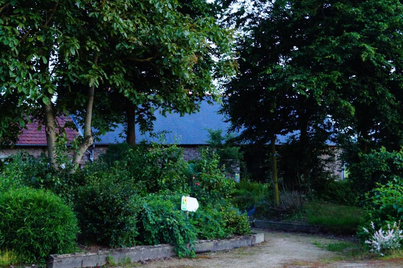 Bed and Breakfast Aux Greniers A Reves Plestan Екстер'єр фото
